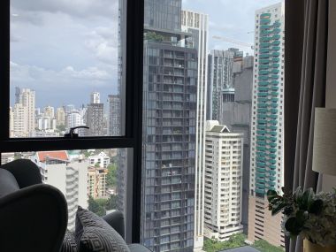 คอนโดให้เช่า ASHTON ASOKE ในราคาเพียง 38,000บาท/เดือน 1 ห้องนอน 1 ห้องน้ำ 37ตรม. ติดรถไฟฟ้า MRT สุขุมวิท เฟอร์นิเจอร์ครบพร้อมเข้าอยู่