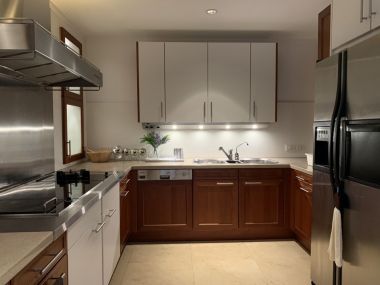 For rent at Las Colinas Penthouse 4 Bedroom 6 Bathroom 1 working room, 1 made room 320,000THB/month Fully furnished (can negotiate)