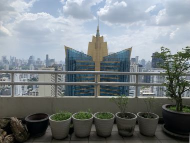 For rent at Las Colinas Penthouse 4 Bedroom 6 Bathroom 1 working room, 1 made room 320,000THB/month Fully furnished (can negotiate)