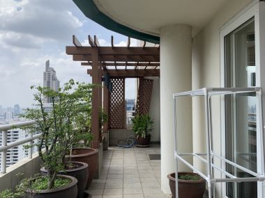 For rent at Las Colinas Penthouse 4 Bedroom 6 Bathroom 1 working room, 1 made room 320,000THB/month Fully furnished (can negotiate)