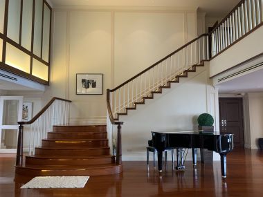 For rent at Las Colinas Penthouse 4 Bedroom 6 Bathroom 1 working room, 1 made room 320,000THB/month Fully furnished (can negotiate)