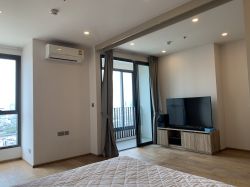 Amazing 1-BR Condo at Ideo Q Chidlom - Phetchaburi near BTS Chit Lom