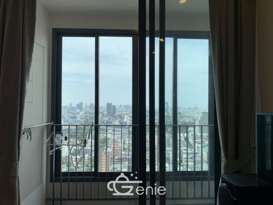 Amazing 1-BR Condo at Ideo Q Chidlom - Phetchaburi near BTS Chit Lom