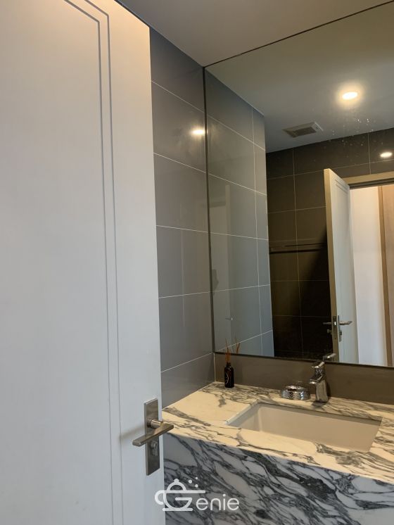 Amazing 1-BR Condo at Ideo Q Chidlom - Phetchaburi near BTS Chit Lom