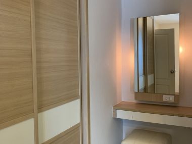 **Hot Deal** ปล่อยเช่า! ! เซ็นทริค ซีน รัชวิภา เพียง 15, 000บาท/เดือน (ต่อรองได้) 1 ห้องนอน ขนาด 42ตรม. ใกล้ MRT วงศ์สว่าง เฟอร์นิเจอร์ครบพร้อมเข้าอยู่