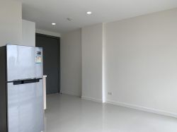 For rent at Elements Srinakarin 1 Bedroom 1 Bathroom 12,000/month Fully furnished