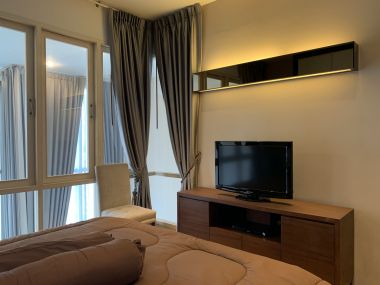 Special price!!! for rent! at The Emporio Place Duplex 1 Bedroom 1 Bathroom  42,000 THB/month Fully furnished