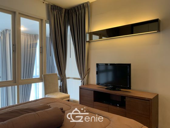 Special price!!! for rent! at The Emporio Place Duplex 1 Bedroom 1 Bathroom 42,000 THB/month Fully furnished