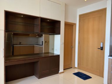 Special price!!! for rent! at The Emporio Place Duplex 1 Bedroom 1 Bathroom  42,000 THB/month Fully furnished