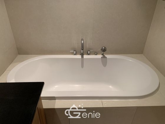 Special price!!! for rent! at The Emporio Place Duplex 1 Bedroom 1 Bathroom 42,000 THB/month Fully furnished