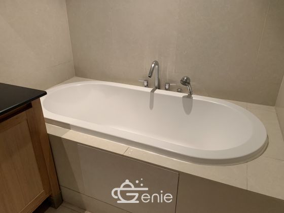 Special price!!! for rent! at The Emporio Place Duplex 1 Bedroom 1 Bathroom 42,000 THB/month Fully furnished