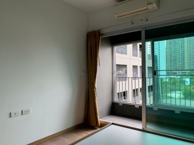 For Rent! at The Seed Musee 2 Bedroom 2 Bathroom 7th Floor 39,000THB/Month Fully furnished