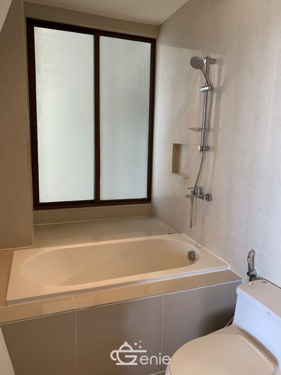 Special price!!! for rent! at The Emporio Place Duplex 1 Bedroom 1 Bathroom 25,000 THB/month Fully furnished