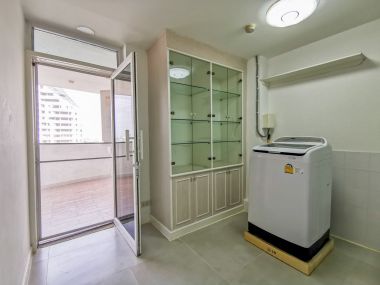 Room for rent at Fifty Fifth Tower on Sukhumvit 55