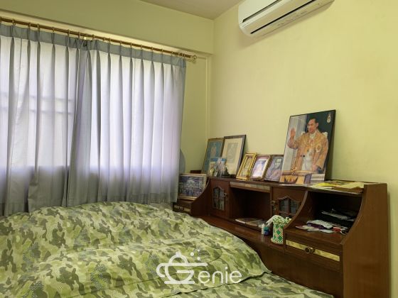 Urgent sale Lazal condminium 33sqm.near BTS station Bang-na Bkk.