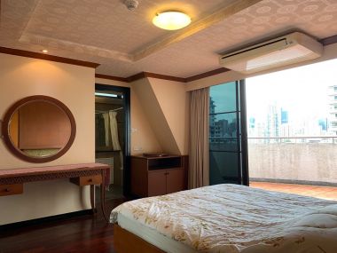 ขายด่วน 2 ห้องนอน 2 ห้องน้ำ ระเบียงใหญ่พิเศษ ราคาดีที่สุดในพร้อมพงษ์