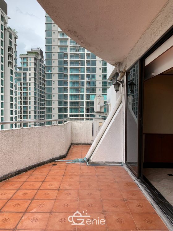 2 Bedrooms 2 bathrooms with huge terrace, sale in best price at Supalai Place 39