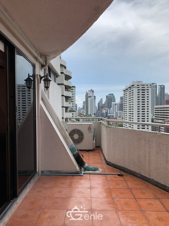 2 Bedrooms 2 bathrooms with huge terrace, sale in best price at Supalai Place 39