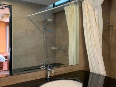 ขายด่วน 2 ห้องนอน 2 ห้องน้ำ ระเบียงใหญ่พิเศษ ราคาดีที่สุดในพร้อมพงษ์