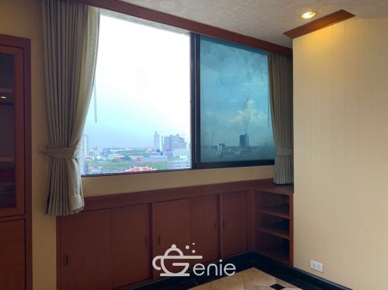 2 Bedrooms 2 bathrooms with huge terrace, sale in best price at Supalai Place 39