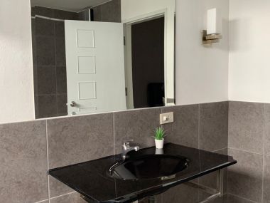 คอนโดให้เช่า The Waterford Park Sukhumvit 53 เพียง 53,000บาท/เดือน 3 ห้องนอน 3 ห้องน้ำ 1 ห้องแม่บ้าน 182 ตรม. ห้องใหญ่อยู่สบาย ใกล้ BTS ทองหล่อ เฟอร์นิเจอร์ครบพร้อมเข้าอยู่