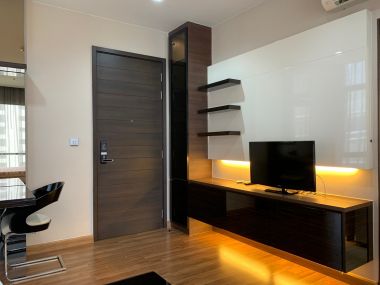 Hot Deal! Ivy Ampio ให้เช่าราคาพิเศษ เพียง 20,000บาท/เดือน สตูดิโอ 33 ตรม ใกล้ MRT ศูนย์วัฒนธรรมฯ ตกแต่งครบครบพร้อมเข้าอยู่