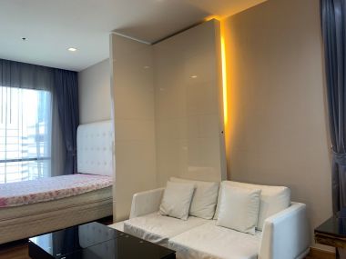 Hot Deal! Ivy Ampio ให้เช่าราคาพิเศษ เพียง 20,000บาท/เดือน สตูดิโอ 33 ตรม ใกล้ MRT ศูนย์วัฒนธรรมฯ ตกแต่งครบครบพร้อมเข้าอยู่