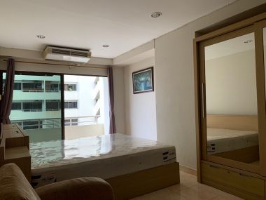 For rent at Saranjai Mansion 1 Bedroom 1 Bathroom 25,000THB/month Fully furnished