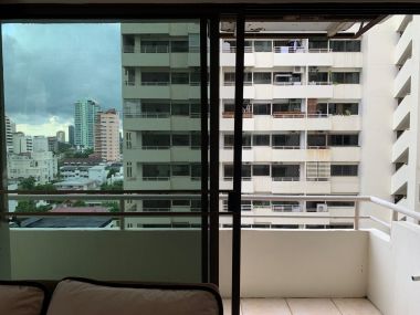 For rent at Saranjai Mansion 1 Bedroom 1 Bathroom 25,000THB/month Fully furnished