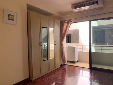 For rent at Saranjai Mansion 1 Bedroom 1 Bathroom 22,000THB/month Fully furnished