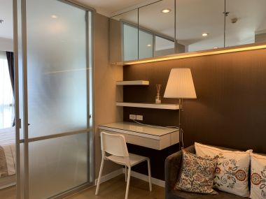 ปล่อยเช่า! ลุมพินี เพลส พระราม 4-กล้วยน้ำไท เพียง 14,000บาท/เดือน 1 ห้องนอน 1 ห้องน้ำ 28. 50 ตรม. ใกล้ BTS เอกมัย เฟอร์นิเจอร์ครบพร้อมเข้าอยู่