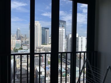 ปล่อยเช่า! ASHTON ASOKE ในราคาเพียง 32,000บาท/เดือน 1 ห้องนอน 1 ห้องน้ำ 35ตรม. ติดรถไฟฟ้า MRT สุขุมวิท และใกล้ BTS อโศก เฟอร์นิเจอร์ครบพร้อมเข้าอยู่