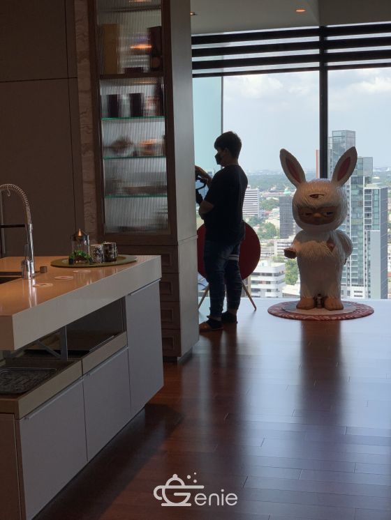 ขาย MARQUE Sukhumvit (มาร์ค สุขุมวิท) เพียง 83,200,000 บาท ค่าโอน 50/50 ขนาด 3 ห้องนอน 3 ห้องน้ำ 196.63 ตรม. ใกล้ BTS พร้อมพงษ์ เฟอร์นิเจอร์ครบพร้อมเข้าอยู่