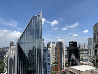 For Sale Marque Sukhumvit 3 bed 3 baths 1 maid room Parking 3 Sale Price 83,200,000 mil Transfer fee 50:50