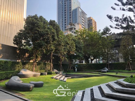 ขาย MARQUE Sukhumvit (มาร์ค สุขุมวิท) เพียง 83,200,000 บาท ค่าโอน 50/50 ขนาด 3 ห้องนอน 3 ห้องน้ำ 196.63 ตรม. ใกล้ BTS พร้อมพงษ์ เฟอร์นิเจอร์ครบพร้อมเข้าอยู่