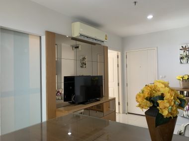 ขายด่วน!!! ราคาดี จนต้องรีบคว้าที่  Aspire Rama9 2 ห้องนอน 1 ห้องน้ำ 49 ตรม. ใกล้ MRT พระราม9 เพียง 5,300,000 บาท  เฟอร์นิเจอร์ครบพร้อมเข้าอยู่