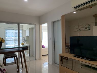 ขายด่วน!!! ราคาดี จนต้องรีบคว้าที่  Aspire Rama9 2 ห้องนอน 1 ห้องน้ำ 49 ตรม. ใกล้ MRT พระราม9 เพียง 5,300,000 บาท  เฟอร์นิเจอร์ครบพร้อมเข้าอยู่