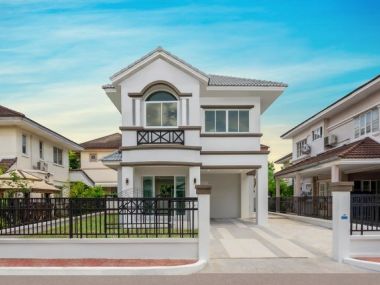 บ้านเดี่ยว ม.ชัยพฤกษ์ บางบัวทอง บนทำเลเดินทางสะดวก ติดถนนบางกรวย-ไทรน้อย ใกล้เซ็นทรัลเวสต์เกต และ รถไฟฟ้าสายสีม่วง สถานีคลองบางไผ่