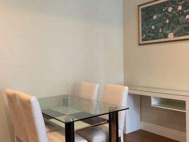 ขายหรือให้เช่า Bright Sukhumvit 24 ขนาด 2 ห้องนอน 2 ห้องน้ำ 89 ตรม. ใกล้ BTS พร้อมพงษ์ เพียง 70,000 บาท/เดือน ราคาขาย 15 ลบ. รวมค่าใช้จ่าย เฟอร์นิเจอร์ครบพร้อมเข้าอยู่