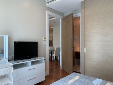 ขายหรือให้เช่า Bright Sukhumvit 24 ขนาด 2 ห้องนอน 2 ห้องน้ำ 89 ตรม. ใกล้ BTS พร้อมพงษ์ เพียง 70,000 บาท/เดือน ราคาขาย 15 ลบ. รวมค่าใช้จ่าย เฟอร์นิเจอร์ครบพร้อมเข้าอยู่