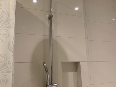 ขายหรือให้เช่า Bright Sukhumvit 24 ขนาด 2 ห้องนอน 2 ห้องน้ำ 89 ตรม. ใกล้ BTS พร้อมพงษ์ เพียง 70,000 บาท/เดือน ราคาขาย 15 ลบ. รวมค่าใช้จ่าย เฟอร์นิเจอร์ครบพร้อมเข้าอยู่