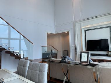 ขายด่วน Bright Sukhumvit 24 ในราคาเพียง 33 ลบ. 3 ห้องนอน Duplex 3 ห้องน้ำ 162 ตรม. ที่จอดรถ 2 คัน ห้องใหญ่อยู่สบาย ใกล้ BTS พร้อมพงษ์ เฟอร์นิเจอร์ครบพร้อมเข้าอยู่