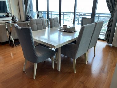 ขายด่วน Bright Sukhumvit 24 ในราคาเพียง 33 ลบ. 3 ห้องนอน Duplex 3 ห้องน้ำ 162 ตรม. ที่จอดรถ 2 คัน ห้องใหญ่อยู่สบาย ใกล้ BTS พร้อมพงษ์ เฟอร์นิเจอร์ครบพร้อมเข้าอยู่