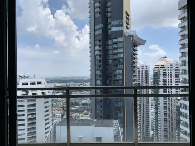 ขายด่วน Bright Sukhumvit 24 ในราคาเพียง 33 ลบ. 3 ห้องนอน Duplex 3 ห้องน้ำ 162 ตรม. ที่จอดรถ 2 คัน ห้องใหญ่อยู่สบาย ใกล้ BTS พร้อมพงษ์ เฟอร์นิเจอร์ครบพร้อมเข้าอยู่