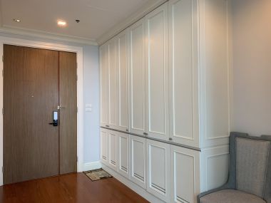 ขายด่วน Bright Sukhumvit 24 ในราคาเพียง 33 ลบ. 3 ห้องนอน Duplex 3 ห้องน้ำ 162 ตรม. ที่จอดรถ 2 คัน ห้องใหญ่อยู่สบาย ใกล้ BTS พร้อมพงษ์ เฟอร์นิเจอร์ครบพร้อมเข้าอยู่