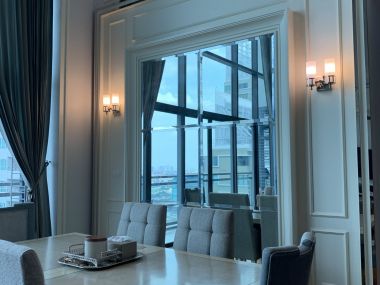 ขายด่วน Bright Sukhumvit 24 ในราคาเพียง 33 ลบ. 3 ห้องนอน Duplex 3 ห้องน้ำ 162 ตรม. ที่จอดรถ 2 คัน ห้องใหญ่อยู่สบาย ใกล้ BTS พร้อมพงษ์ เฟอร์นิเจอร์ครบพร้อมเข้าอยู่