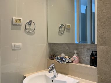 ขายด่วน Bright Sukhumvit 24 ในราคาเพียง 33 ลบ. 3 ห้องนอน Duplex 3 ห้องน้ำ 162 ตรม. ที่จอดรถ 2 คัน ห้องใหญ่อยู่สบาย ใกล้ BTS พร้อมพงษ์ เฟอร์นิเจอร์ครบพร้อมเข้าอยู่