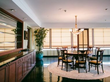 For sale at Wilshire Sukhumvit 22 3 Bedroom , 3 Bathroom + maid room + 2 parking 33,800,000bath Transfer fee50/50 Fully furnished