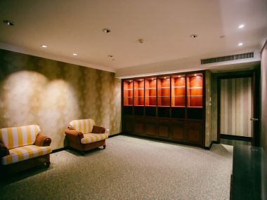 For sale at Wilshire Sukhumvit 22 3 Bedroom , 3 Bathroom + maid room + 2 parking 33,800,000bath Transfer fee50/50 Fully furnished