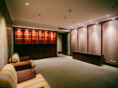 For sale at Wilshire Sukhumvit 22 3 Bedroom , 3 Bathroom + maid room + 2 parking 33,800,000bath Transfer fee50/50 Fully furnished